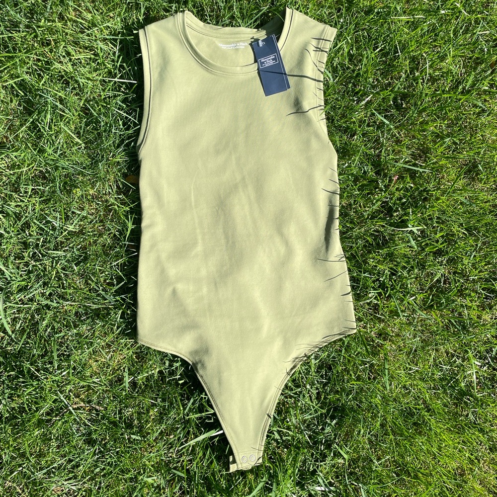 NWT Green Abercrombie & Fitch Body Suit